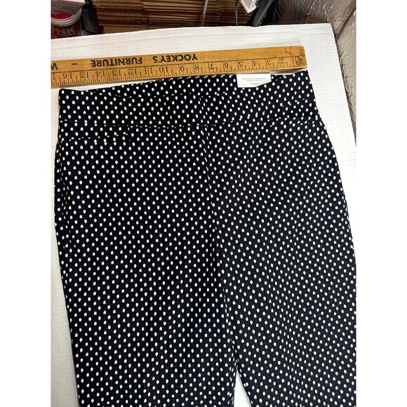 Chico's Black White Polka Dot Pull‎ On Cropped Pants Womens Stretch Size 12 - Picture 3 of 6